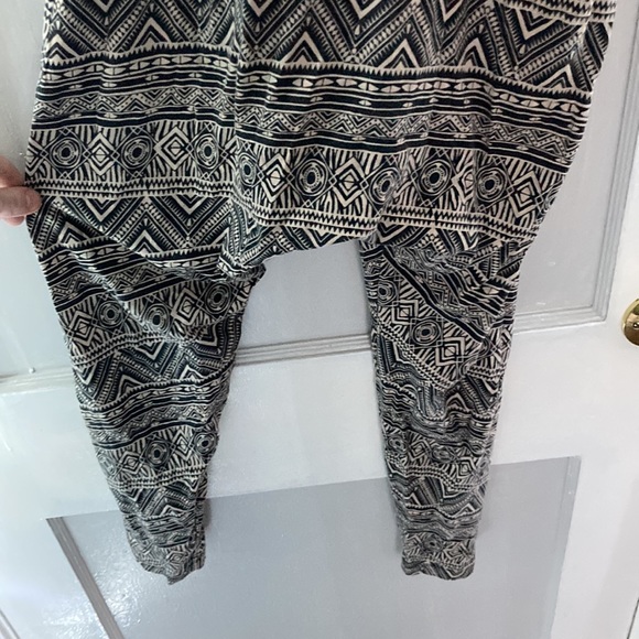 Forever 21 Tribal Print Harem Pants One Size - Picture 4 of 11